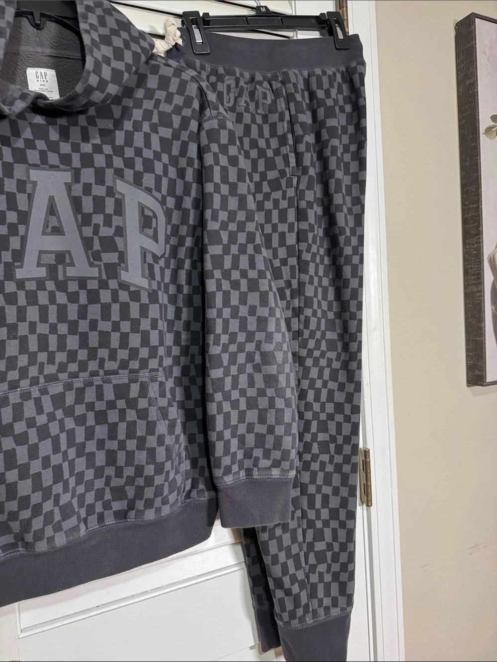 GAP Dark Gray Checkerboard Hoodie & Joggers. Like New. Size Boys XXL.